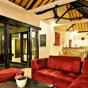 Antara , Seminyak (Bali) Indonesia